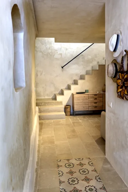 Scicli-House-Sicily-corridoio_hallway_consciousdesign_interiordesign