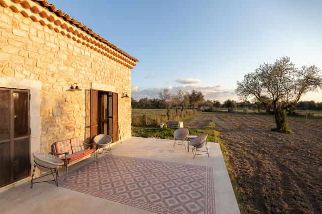 Dream terrace with antique Sicilian cement tiles (cementine). Traumterrasse mit antiken sizilianischen Zementfliesen (cementine)