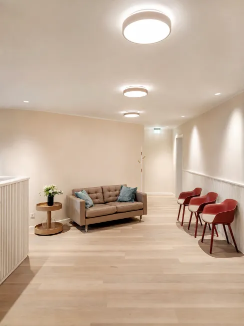 Minimalist waiting room for a medical practice